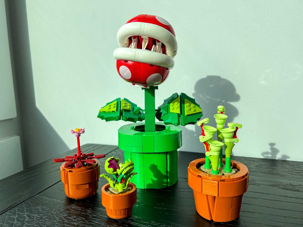 Two Venus flytrap Lego sets on display together: Lego Tiny Plants (10329) and Lego Piranha Plant (71426).